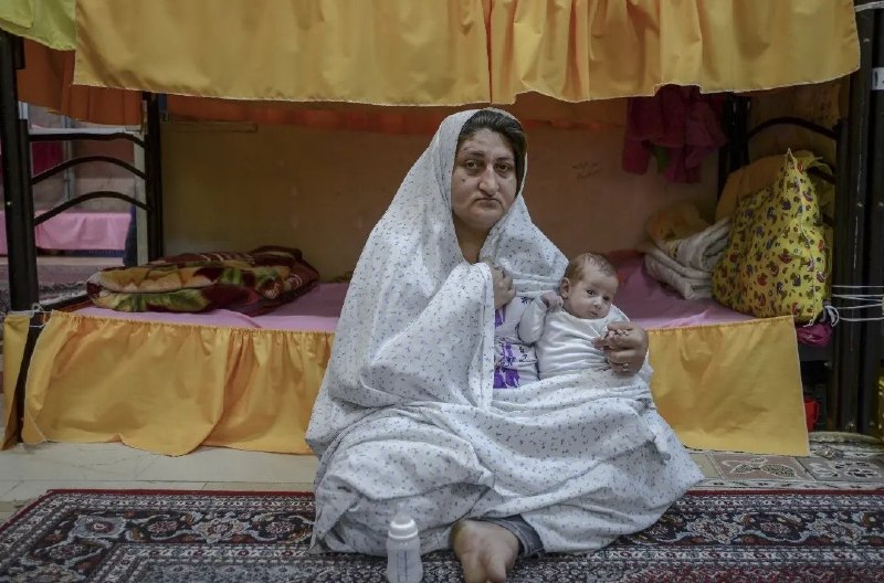 توییتر دانشگاه تهرانی ها: صغری، ۳۸ ساله، به جرم حمل مواد مخدر به حبس محکوم شد و فرزندش رو در زندان به دنیا آورد.بند مادران زندان زنان شهر ری، سال 