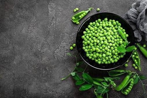 طب الصادق علیه السلام: نخود تقویت کننده طبیعی میل جنسی است🔸در طب سنتی و به خصوص در میان رومی ها برای درمان ناتوانی جنسی از نخود استفاده ی زیادی