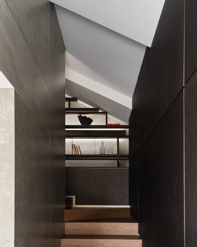 Удачей была сама возможность работать в этом необычном доме, памятнике архитектуры, и сделать из маленькой темной мансарды воплощение итальянского ... - изображение 8 - удачей, была, сама