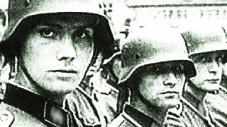 Немецкая грамота. Эссе Алексея Поликовского<...> Я ехал в Германию, вернее, в ГДР — страну, о существовании которой теперь уже не все помнят. Казённая цель моей поездки не имеет никакого значения и не достойна упоминания. О подлинной цели стоит сказа