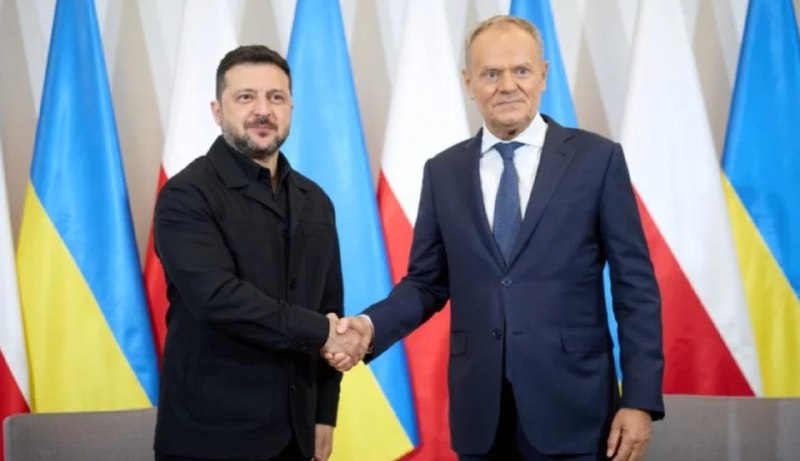 У канцелярії Навроцького закликали Туска знайти мужність позбавити Зеленського ордена Білого Орла