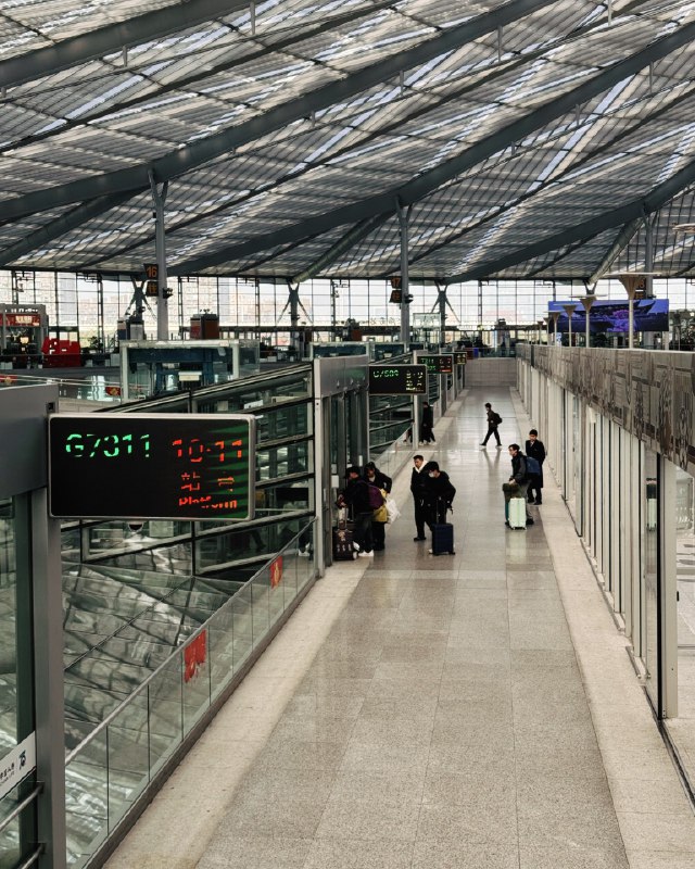 2025 年 2 月 · Happy End