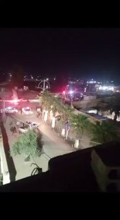 אוהדי דאעש ומתנחלים ערבים מגווראן וא-נושווה מסתובבים בשכונות העיר חסכה, חמושים בחרבות ומחפשים אחר צעירים כו…