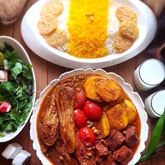 🌹کانال گل زیبا🌹: ظهر تون معطر بهبوی مهربانیدلتون غرق عشق و محبتلبتـون خنـدونزندگیتون مملو از آرامشدقیقہ هاتون بی نظیرظهر تـــون بخیر و خو