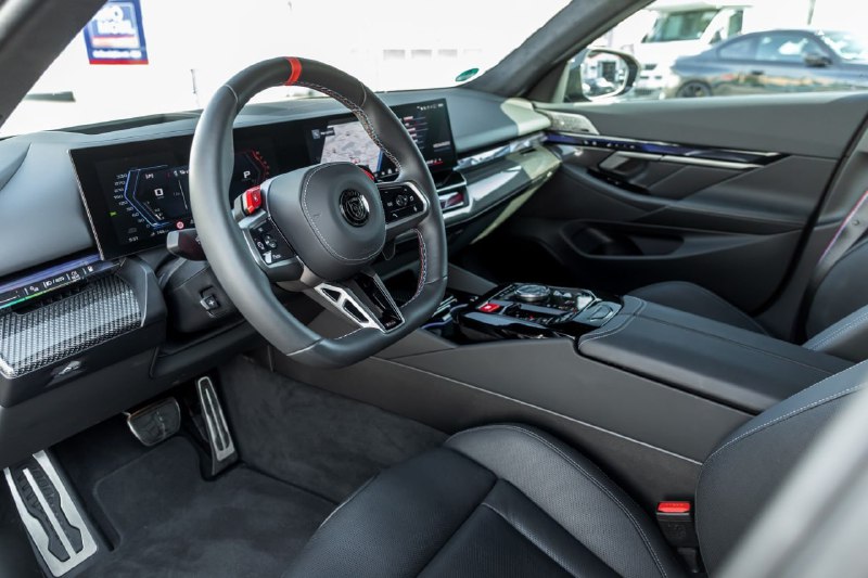 Manhart превратил BMW M5 G90 в 910-сильного монстра 4