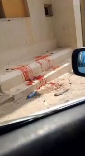 🚨📹מאתר המיקוד.. מראות מול הכניסה למסגד בשכונת אל-מסלח לאחר הכוונתו בזמן יציאת המתפללים