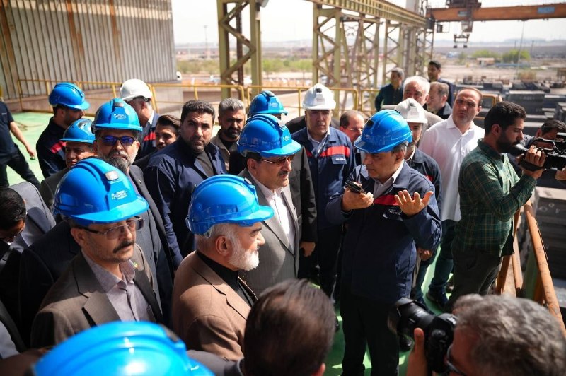 خبرفوری: 🔺وزیر صمت وارد استان خوزستان شد 🔹وزیر صنعت، معدن و تجارت همزمان با هفته دولت برای بازدید از واحدهای صنعتی و تولیدی و اف