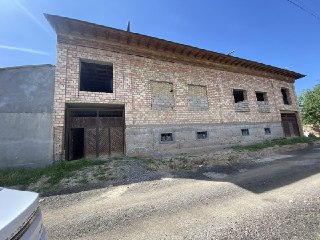 Участка 11 сотик ва катта подволихам бор назарбек тарнов