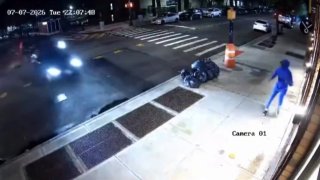 🇺🇸 #Delaware mom dragged from car, beaten and tased in front of her children, sparking outrage.The incident caused a negative reaction: “We all just need to start fighting TF back”..“That’s why ppl/ us don’t trust police”.. “They’ve been beating a lot of people up lately and think it’s ok”The woman was taken into custody, but the reason for the initial stop and the full context of what led to the physical confrontation has not yet been released by police.Follow us -> LiveLeak