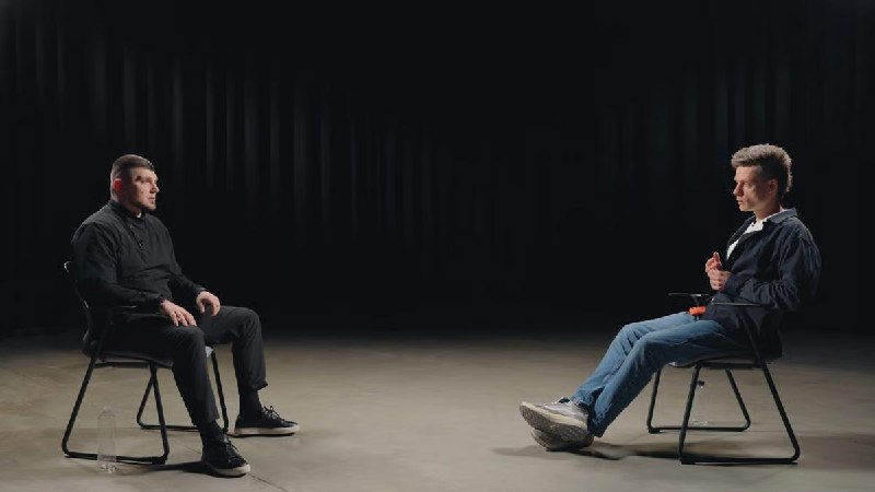 Следственный комитет проверит Юрия Дудя после интервью с Денисом КапустинымДенис Капустин — командир воюющего на стороне Украины «Русского добровольческого корпуса». Российские суды дважды выносили ему пожизненный приговор.Глава СК Александр Бастрыкин пору