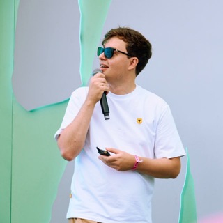 Лидерство и ИИ [Артем Бондарь] Telegram channel profile photo