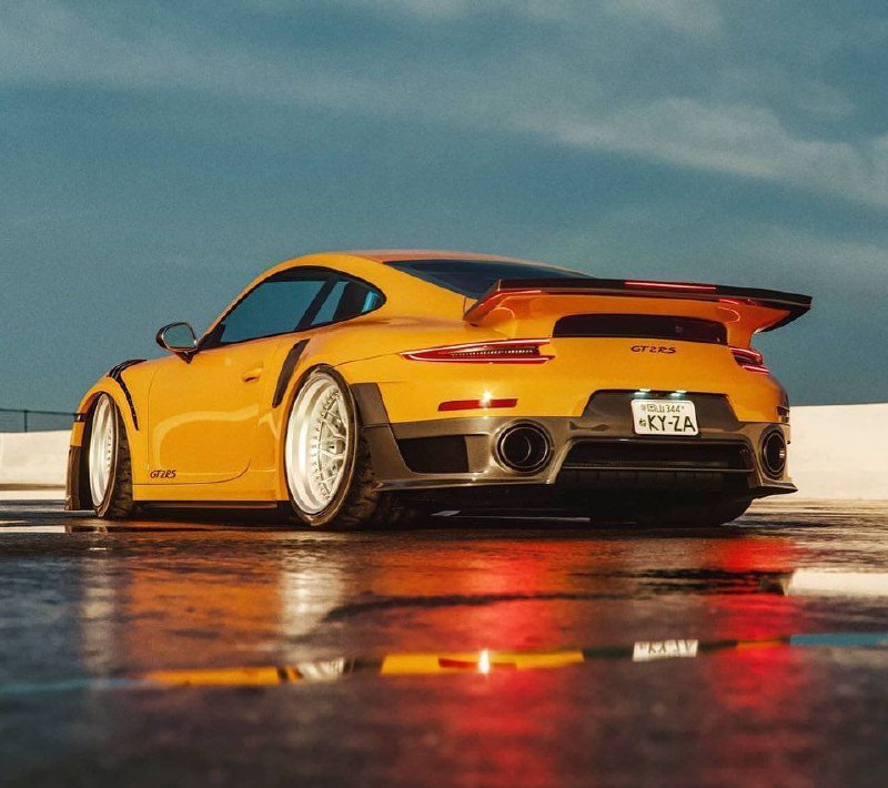 Porsche 3