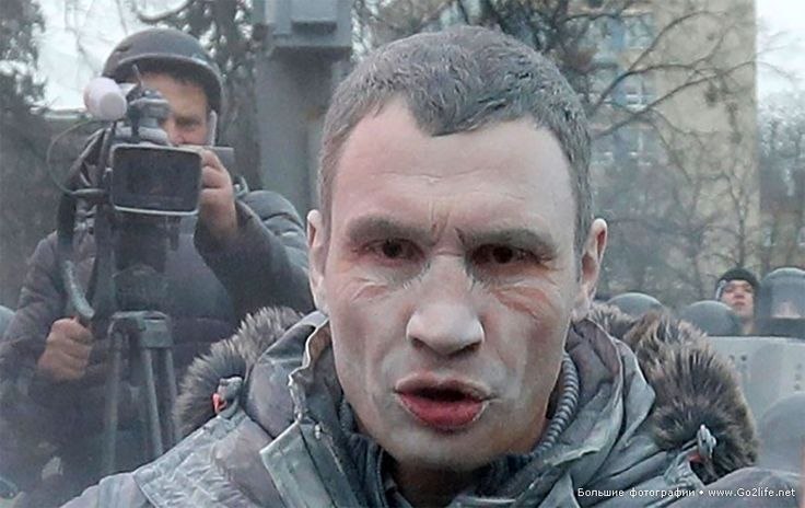 שלטונות קייב דנים בבניית מעברי מים ברחבי הדנייפר ודרכי גישה אליהם על רקע ההתקפות הרוסיות המוגברות על גשרים…