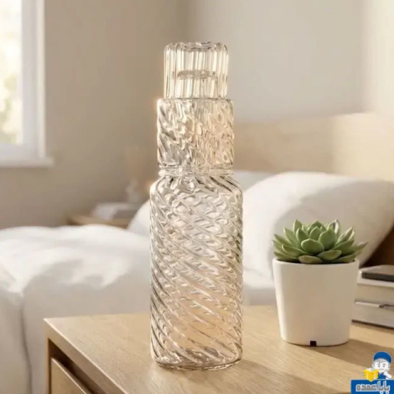 طاها ارزونی: 💢بطری لیوان دار ویوا💢✨دارای درب لیوانی✨جنس بلور با کیفیت✨️ظاهری شیک و زیبا💵قیمت : ۵۵/۵۰۰t💵📍آدرس شعبات 🌐🗺، ساعت کاری ⏰️،❤