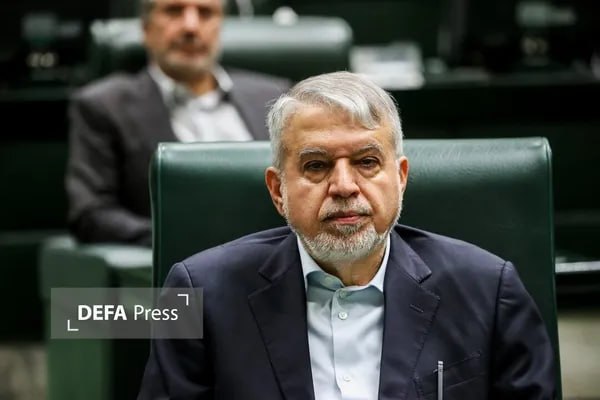 خبرگزاری دفاع مقدس: 💢صالحی‌امیری: شهیدان بزرگ و قائد شهید از هویت ایرانی دفاع کردند/۱۴۹ اثرتاریخی تخریب شد 🔸«سید رضا صالحی‌امیری» وزیر میراث