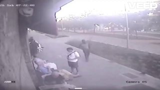浜у 涓 蹇 У 25-хвилинному режимі, де водій не буде виконуватися до того, що з'явилася зброя і офіцери.