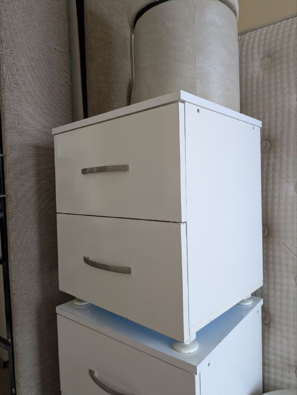 Продам две тумбы прикроватные по 80 лари — фото 1