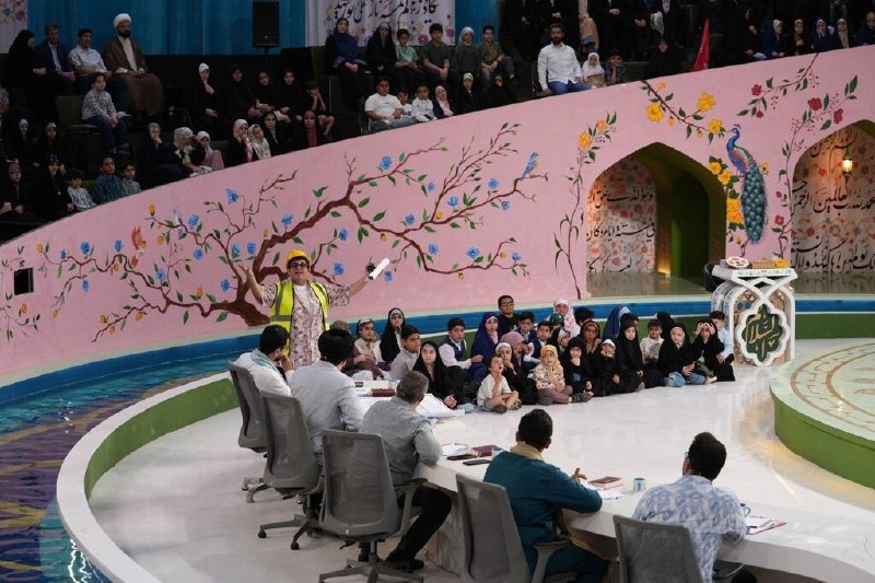 رسانه خبری کانون پرورش فکری کودکان و نوجوانان: فصل چهارم ویژهبرنامه «محفل ستارهها» از اول ماه ربیعالاول (جمعه ۲۳ مرداد ۱۴۰۵) آغاز شده و در قالب ۴۰ قسمت، هر روز از ش