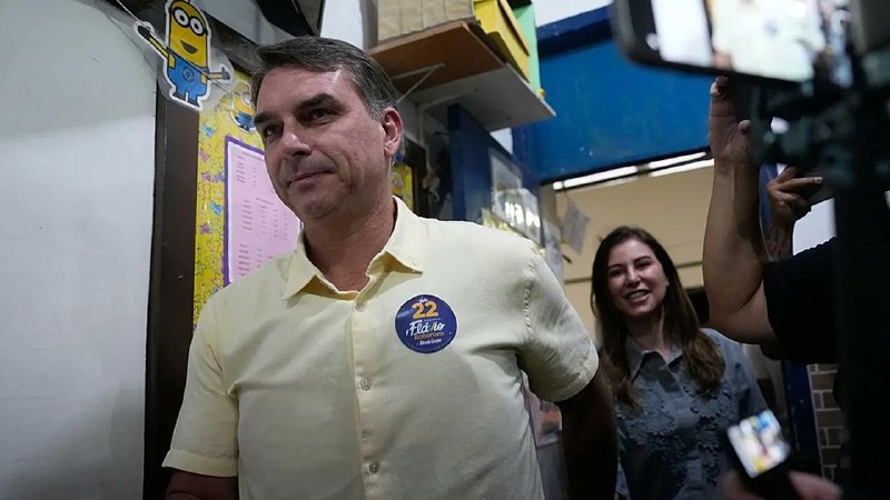 מחלקת המדינה הודיעה כי ארה"ב תעניק אשרות למועמד ברזיל המובס לנשיאות פלביו בולסונארו ולמשפחתו. מקור: AP.