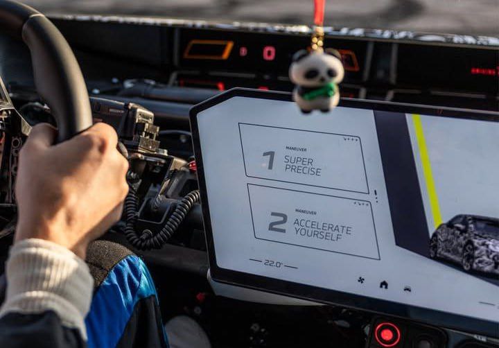 Компания BMW опубликовала фото предвестника электрической 3-й серии 4