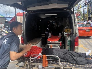 При стрельбе в школе в Таиланде погибли 7 человек, более 20 пострадалиПо данным издания Khaosod, стрельбу открыл один из учеников школы. После происшествия полиция, спасатели и бригады скорой помощи прибыли на место, а учащихся, преподавателей и сотруднико
