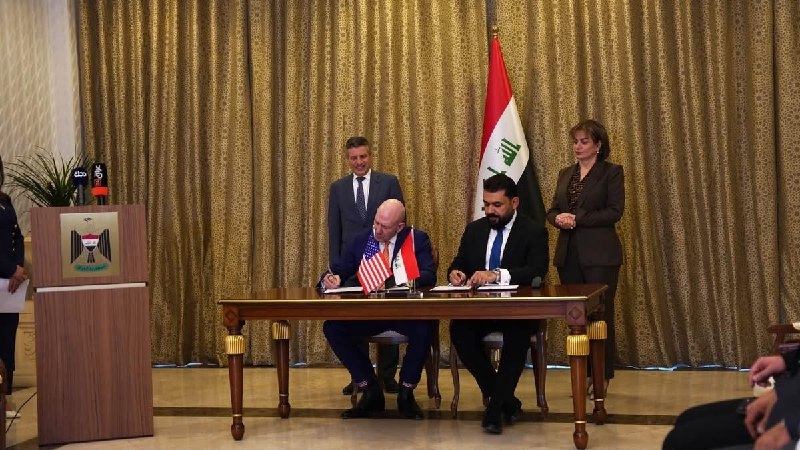 🔴 مذكرة تفاهم بين العراق وشركة أمريكية لاستثمار الغاز المحروق في الحقول النفطية