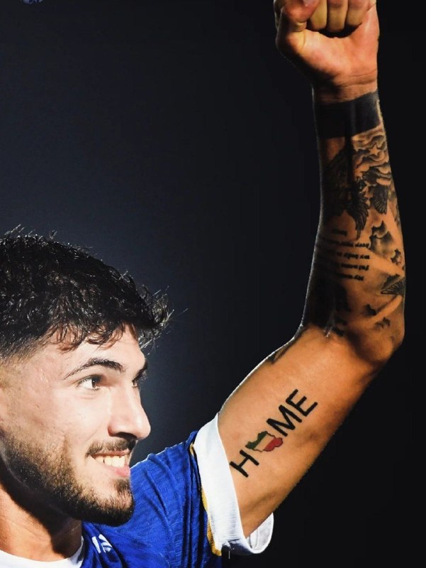 هواداران استقلال: تتوی جذاب اسماعیل قلیزاده🔵 @EsteghlalFans