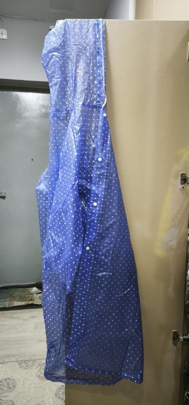 Дождевик из плотного качественного материала, подойдёт на 46-48 размер. — фото 1