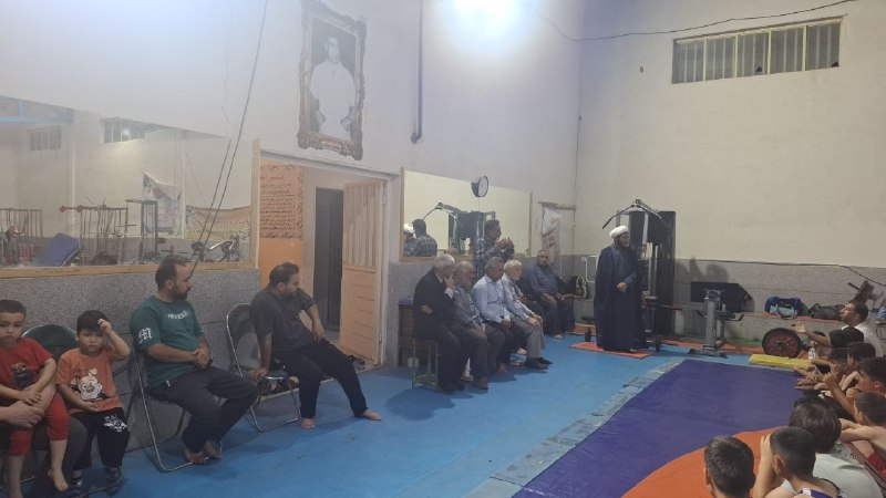 کانال بزرگ شهرک حصارفر: 🤼‍♂️ دیدار دهیار و شورای اسلامی حصار با ورزشکاران کشتیبا سلام و احترام خدمت اهالی محترم حصار🔹 در دیداری صمیمی، دهیار و ا