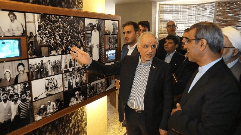 اخبار خراسان رضوی: بازدید وزیر دادگستری از منزل رهبر شهید در مشهد🔹وزیر دادگستری به همراه استاندار خراسان رضوی از منزل رهبر شهید بازدید کردن