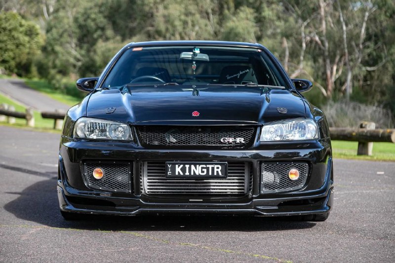 Редкий Nissan GT-R выставили на аукцион 1