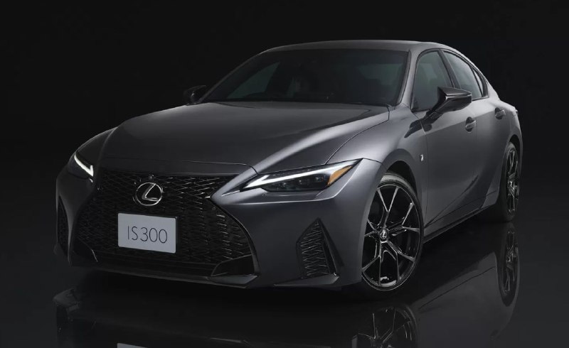Lexus IS получил спецверсию F Sport Black IV