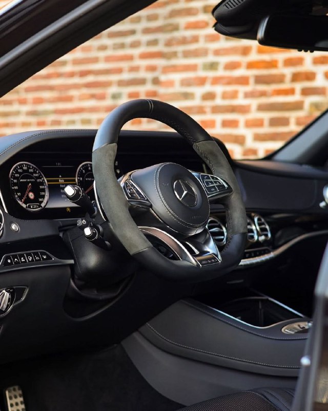 Last V12: W222 S65 AMG 6.0-L V12 BITURBO 630 HP 1000 Nm 0-100 km/h 4.3 sec 3