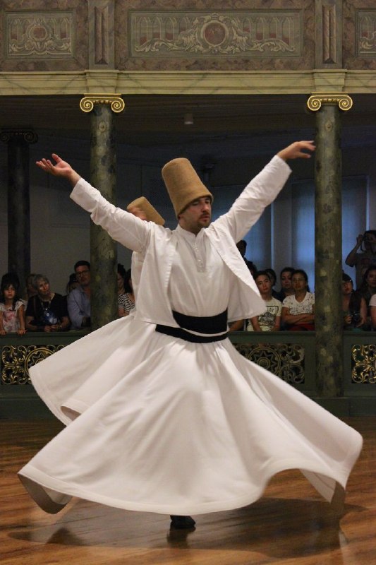 حضرت مولانا: همه غوطهها بخوردی، همه کارها بکردیمنشین ز پای یک دم، که بمانْد کار دیگر#مولانای_جان @Molana79