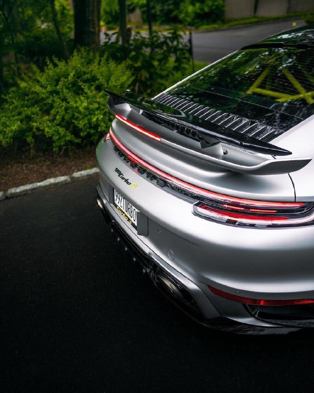 Porsche 911 (992) Turbo S 9