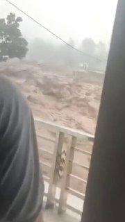🎦 שיטפון קטלני ופתאומי בווייטנאם
