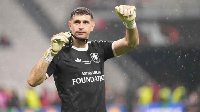 CHELSEA CF: فابریزیو رومانو، اسکای ایتالیا امیلیانو مارتینز پیش از این پاسخ مثبت خود را به پروژه چلسی داده است. او خواهان این انتقال