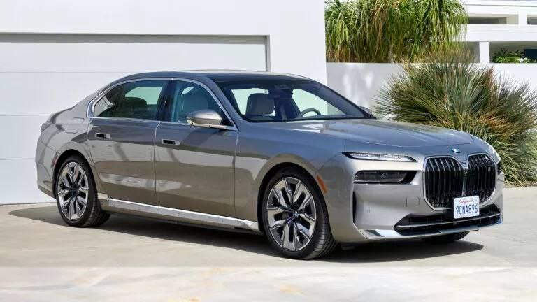 В США отзывают BMW 7 серии и её электрическую версию i7