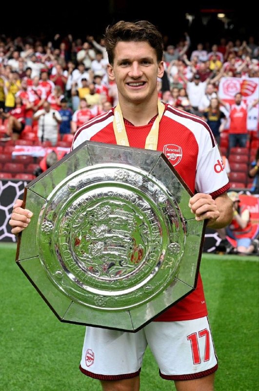 Arsenal: کریستوس زولیس | بهترین بازیکن زمین جلو منچسترسیتی: 🅰️ ۲ - پاس‌گل 🪄 ۳ - موقعیت‌های ایجاد شده ⚔️ ۳ - تکل‌ها 🛡️ ۲ - قطع توپ