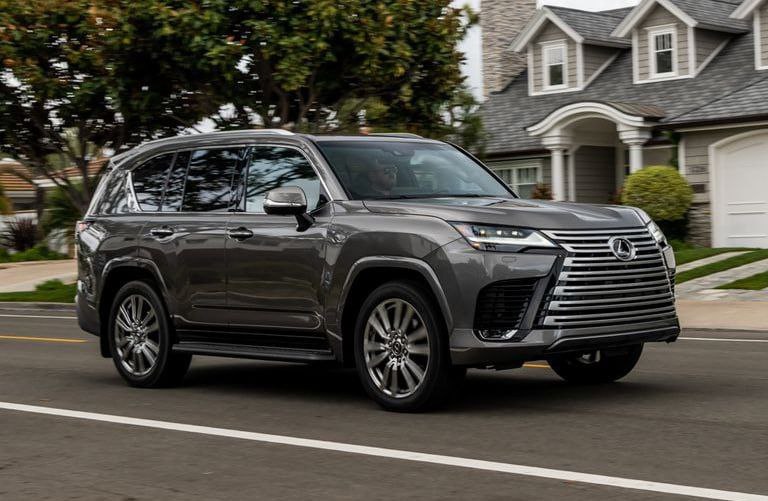 Toyota отзывает 102 тысячи Tundra и Lexus LX для замены двигателя V6