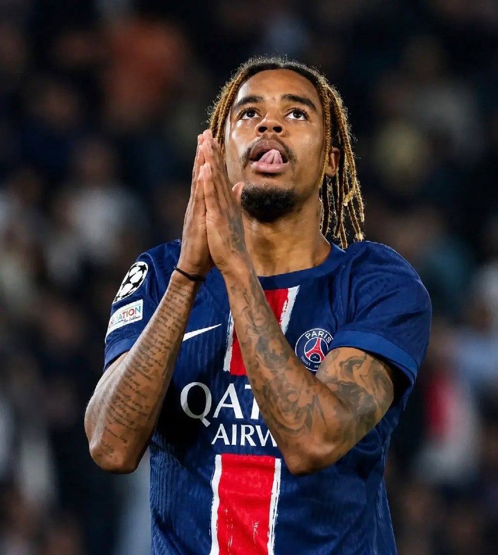 پاریسن ژرمن | Paris Saint Germain: 🇫🇷🗣اکیپ: باشگاه لیورپول و پاریس سن ژرمن مذاکرات خود را در مورد انتقال برادلی بارکولا ادامه می‌دهند.💰 با وجود ارائه پیشنه