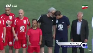 פריימים מרגע השמעת ההמנון עם נוכחות של כוכבים נבחרים משנות ה-60 באצטדיון האולימפי של זהדן