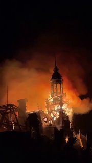 — 🇫🇷 NEW: The bell tower of Limoges town hall collapsed after the building was set on fire during the unrest.