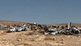 قوات الاحتلال تهدم خربة الفخيت الشمالية جنوب الخليل