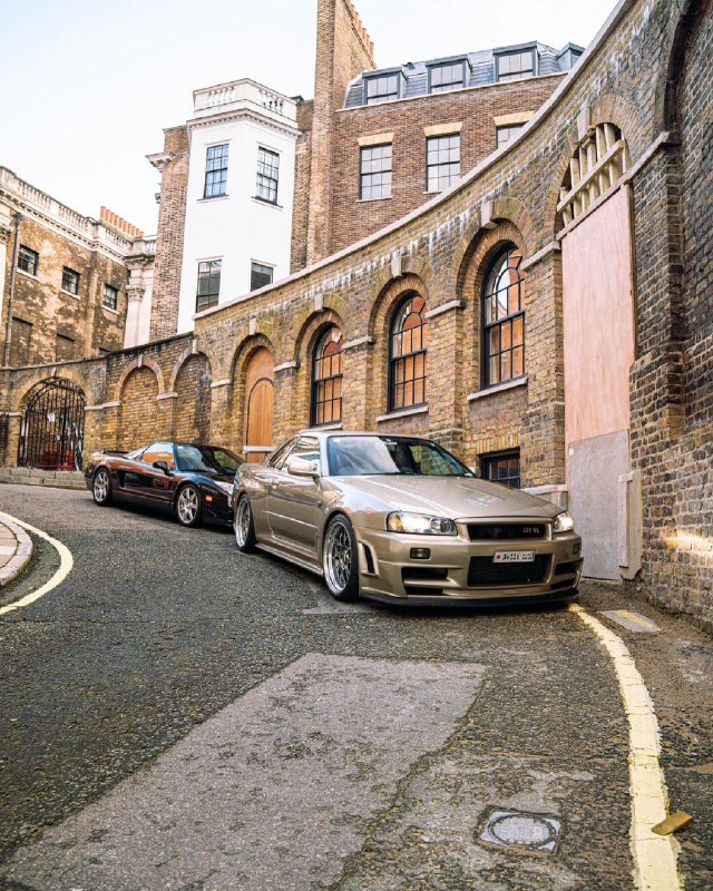 Skyline R34 & Acura NSX 3