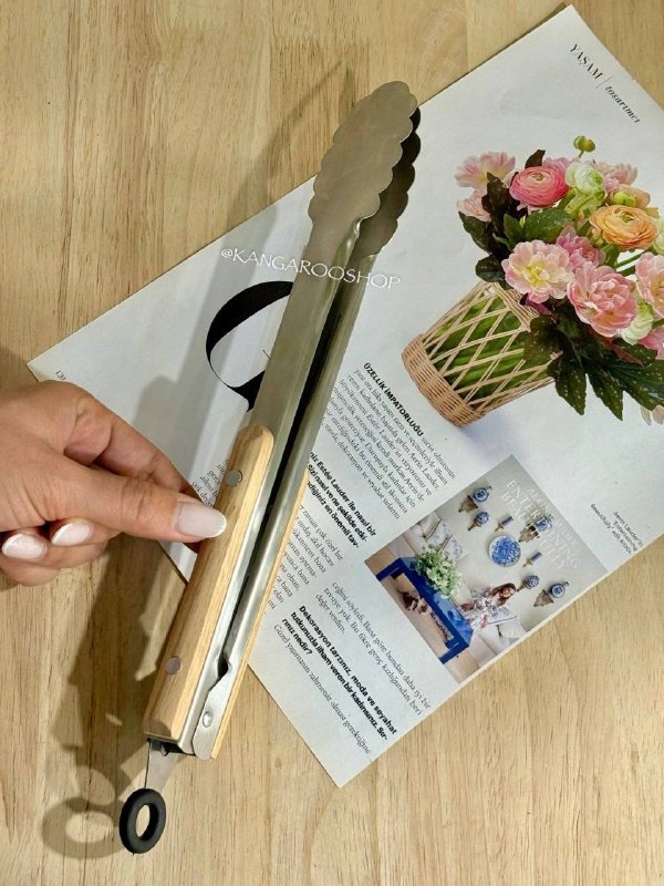 Kangarooshop: 🌸 انبر سالاد دسته چوبی بزرگ کد x161🔼طول : 30 cm🔼📦۲۴۰ عدد🔼قیمت : ۲۶۷/۰۰۰ ت🆔كانال فروشگاه👇🏻@KangarooshopII ☎️📞 :"شماره هاى