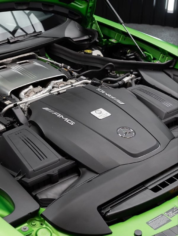 Mercedes Benz AMG GT R 3