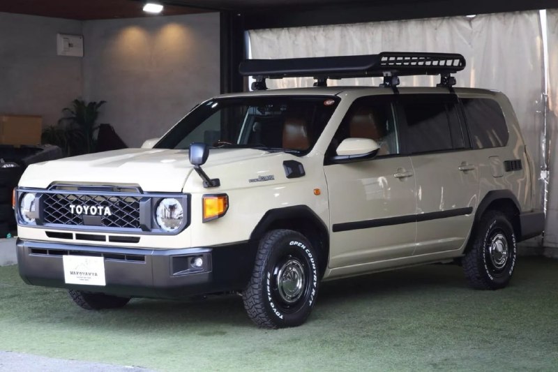 Японцы сделали Крузак из бюджетного универсала — Toyota Probox превратили в нечто похожее на Land Cr 6