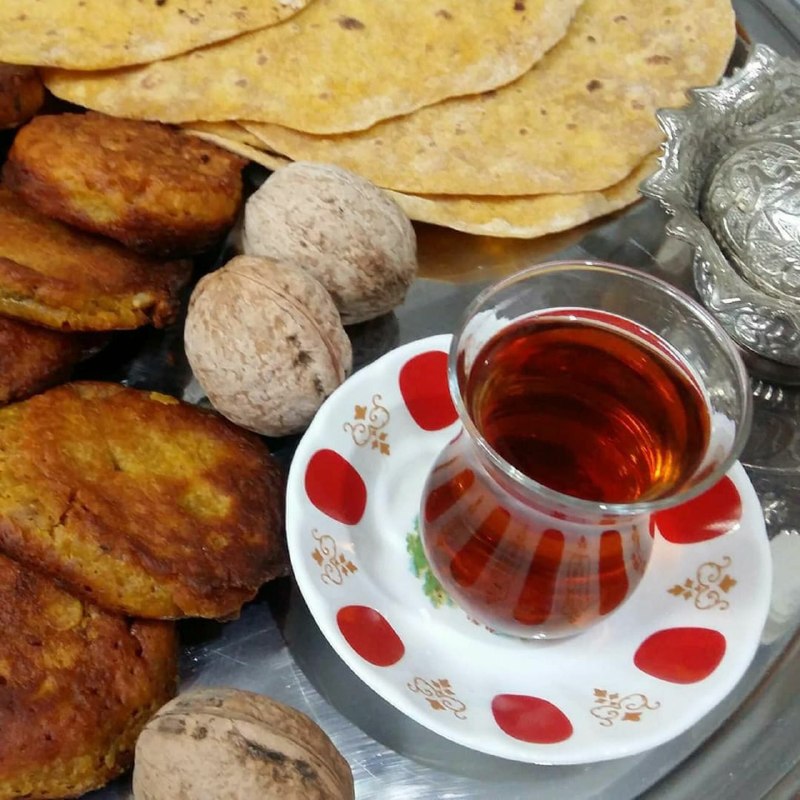 🌺میگون در گذر زمان🌺: _"هیچ وقت" از روی عکسحسرت زندگی دیگران رو نخوریدهمه بهترین عکسهاشون رو به اشتراک میذارن. @meyguon