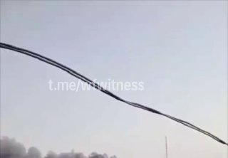 ️🇰🇼 צילומי החפץ בוער בכווית, לא ברור מה נפגע בשלב זה.
